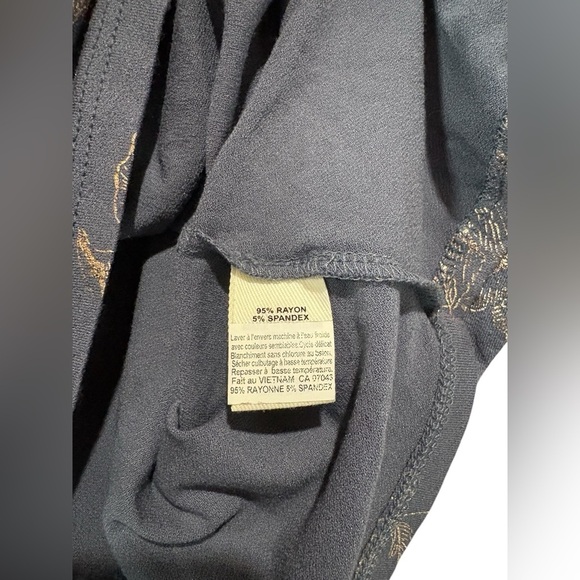 Kim & Cami, Chic Floral Patterned Top, Large, Gray & Gold 🎀 - Picture 6 of 8